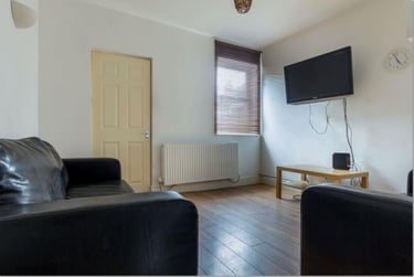 4 bed house, Dawlish Road, Selly Park, Birmingham, B297AF - Image 2